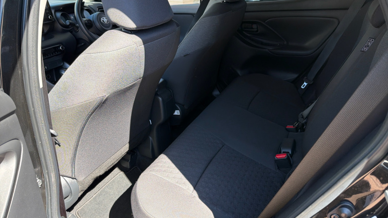 Toyota Yaris 1.5 Hybrid Design 5dr CVT Hybrid Hatchback